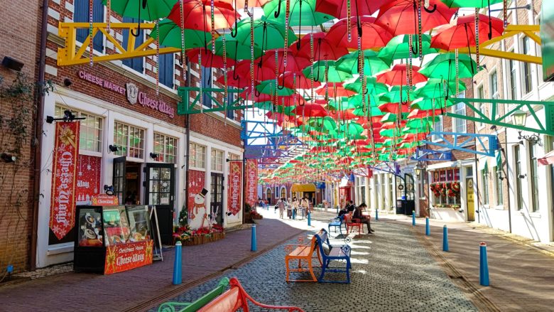 ハウステンボス クリスマス アンブレラストリート 傘